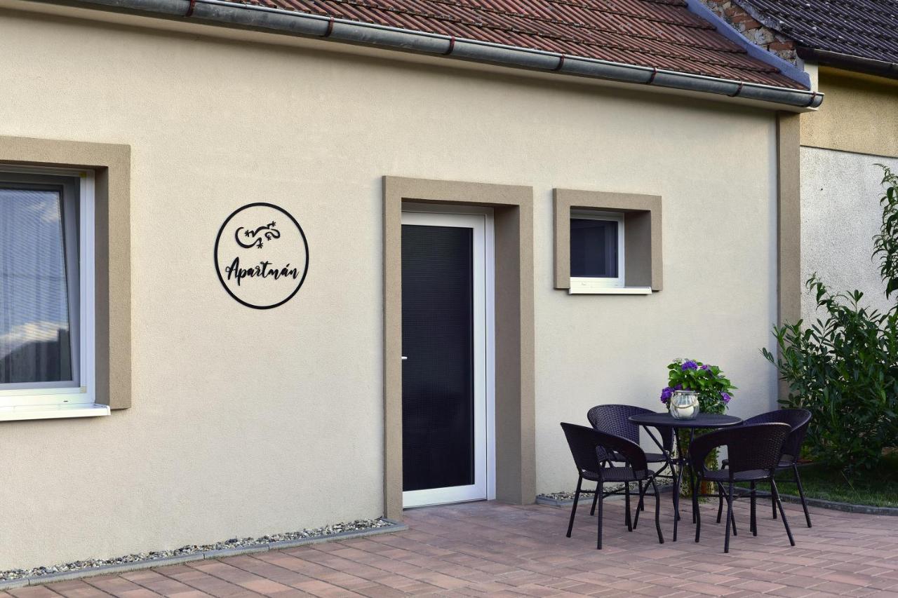 Apartman Mloci Udoli • Podyji Znojmo Bagian luar foto